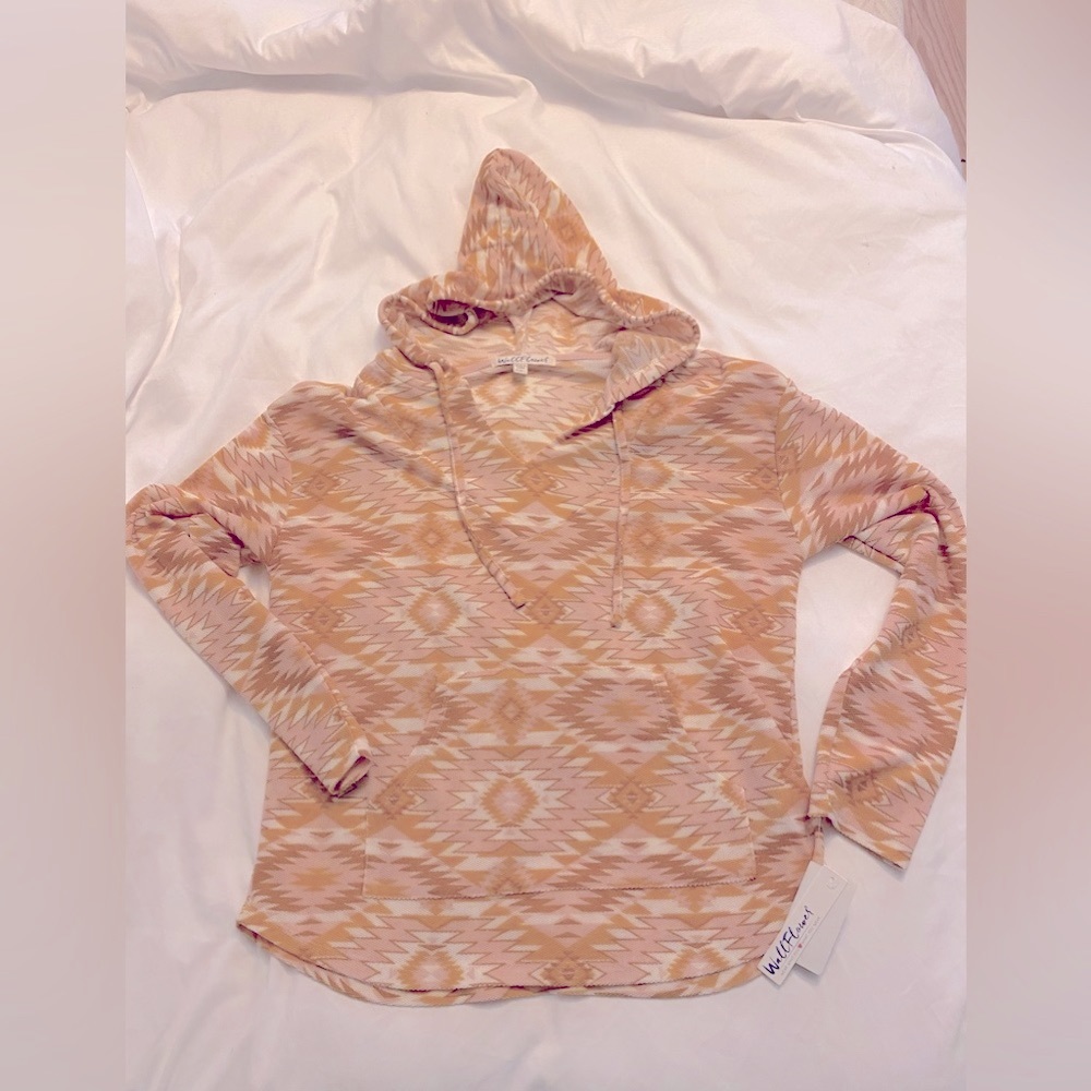 Women’s Wallflower Hooded Shirt Size L NWT
